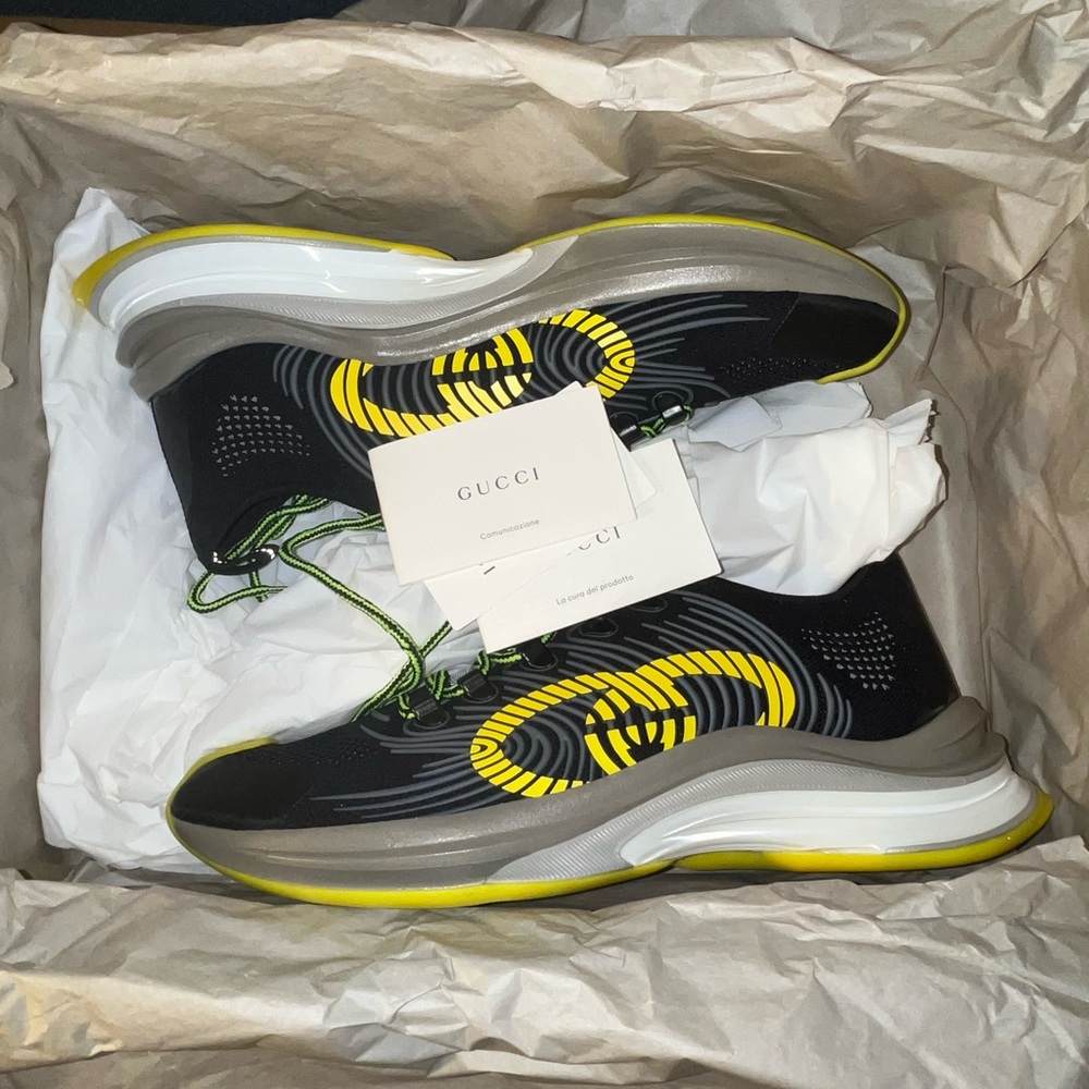 Authentic Gucci Run sneaker “Black yellow “ size 11